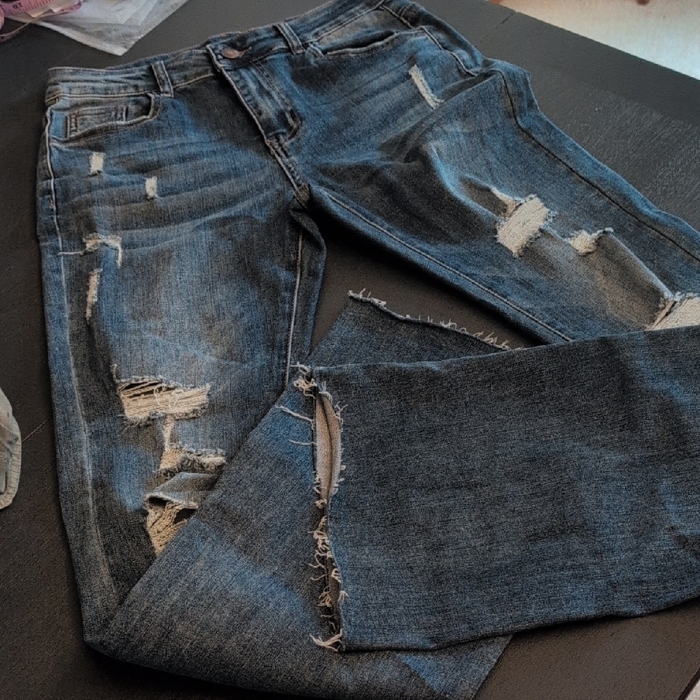 Women's High Rise Distressed Jeans - Blue